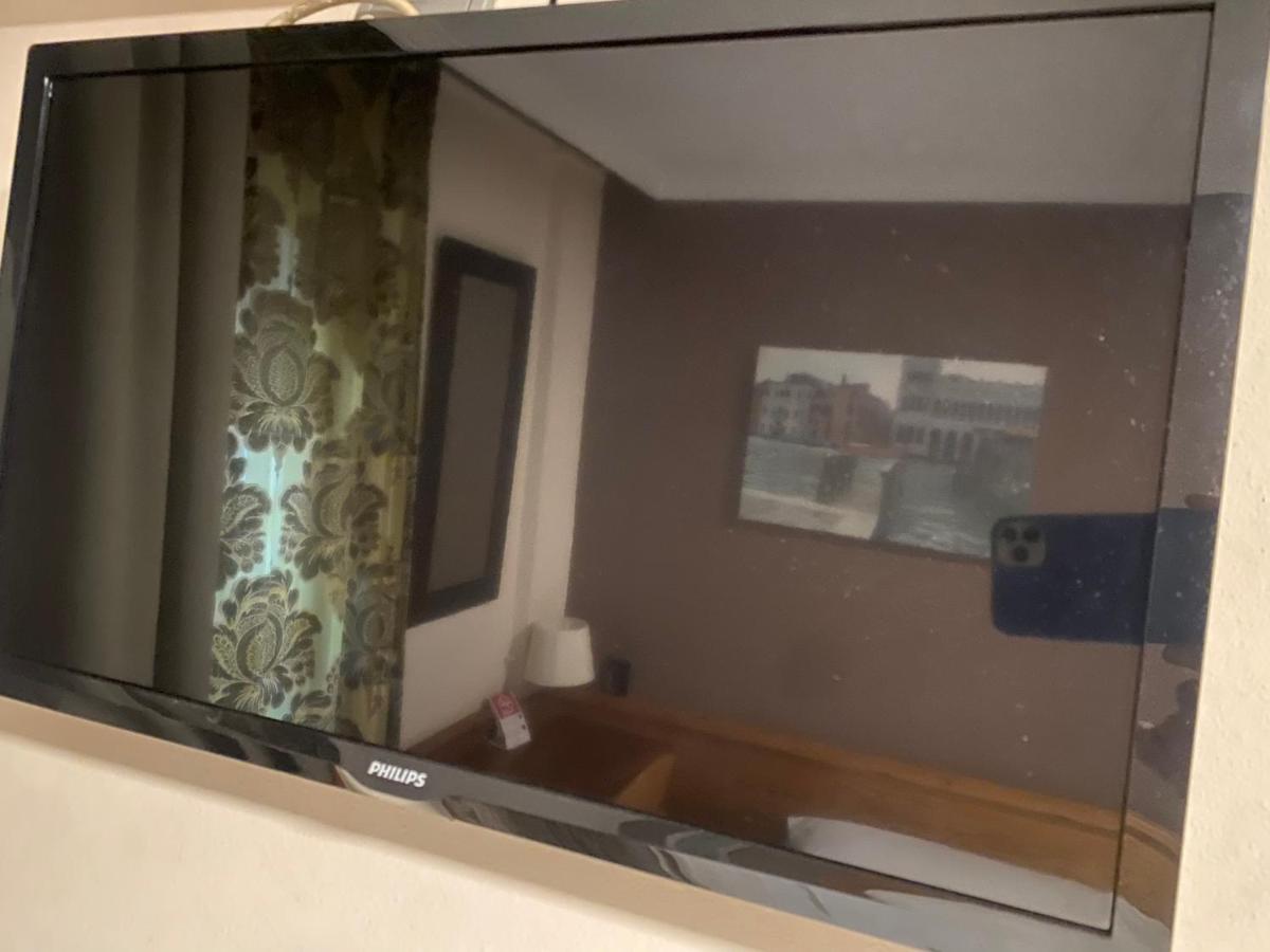 Hostal Galicia Cardedeu Luaran gambar