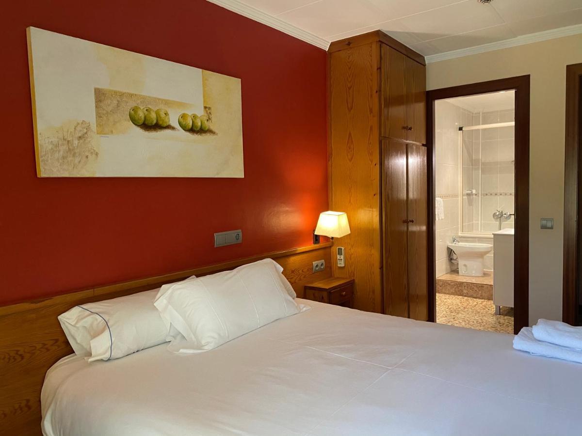 Hostal Galicia Cardedeu Luaran gambar